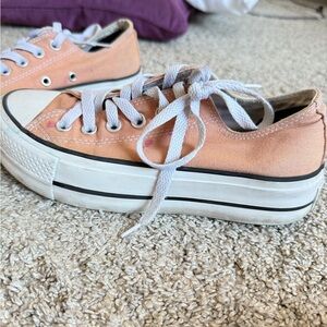 Women's Peach Low top Converse